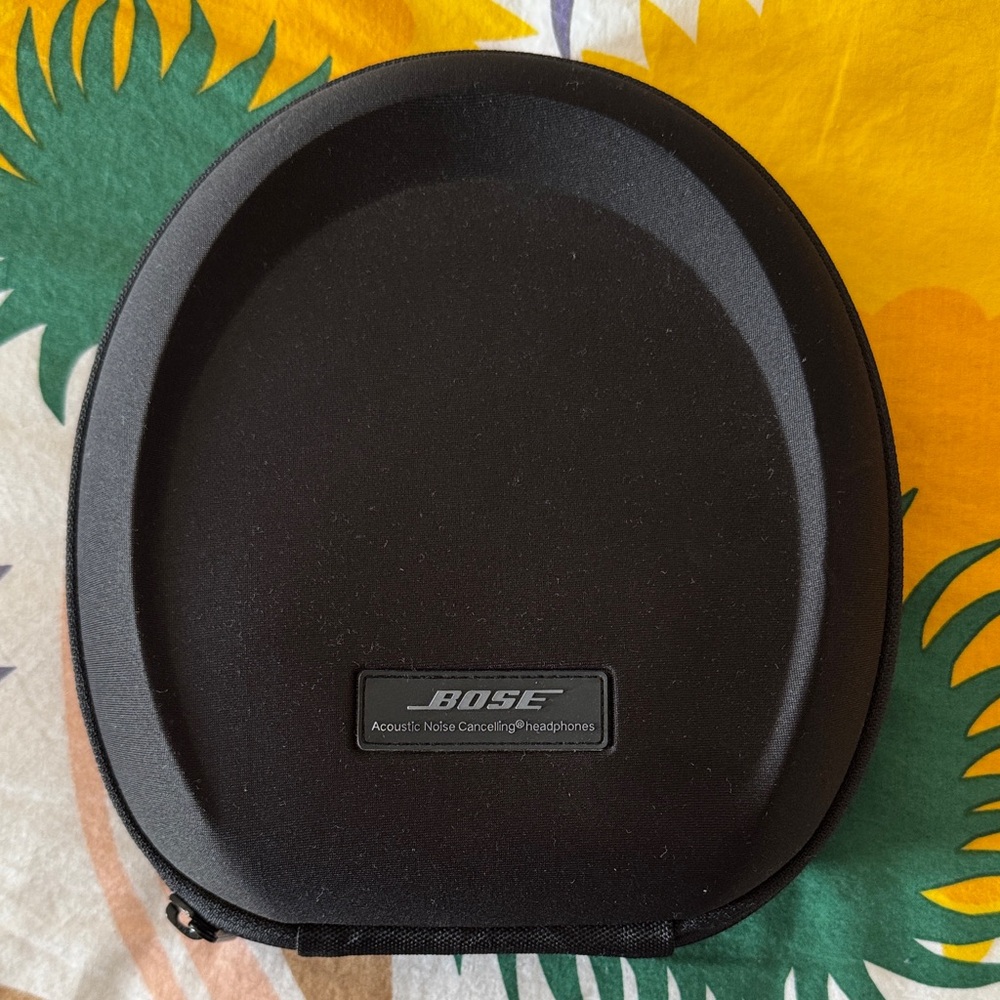 Bose Black QuietComfort 15 Acoustic Noise Canceling Wired Headphones w/ Case